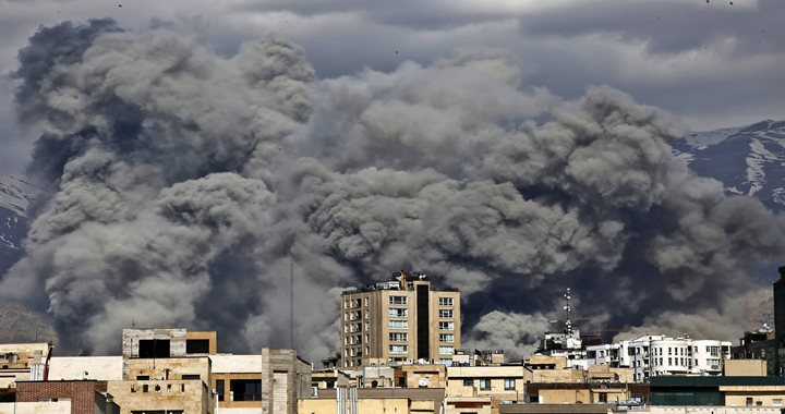 মার্কিন-ইসরায়েলি হামলায় ইরানে নিহত ৫৫৫ জন