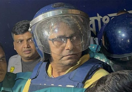 জামিন পেলেন আওয়ামীপন্থী সাংবাদিক আনিস আলমগীর