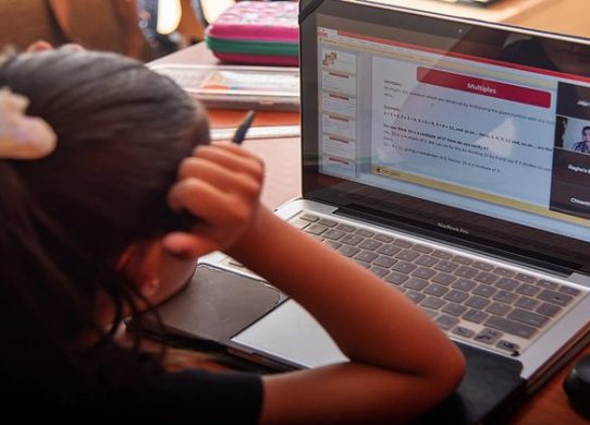 শিক্ষাপ্রতিষ্ঠানে সপ্তাহে তিনদিন অনলাইন ক্লাস