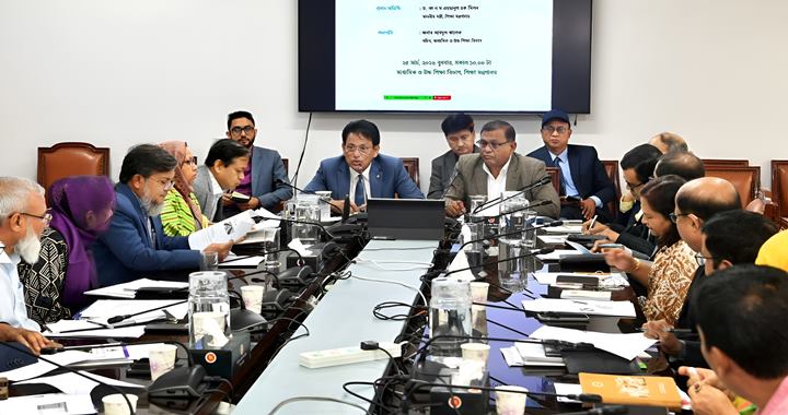 সব বোর্ডে এইচএসসি পরীক্ষা অভিন্ন প্রশ্নপত্রে