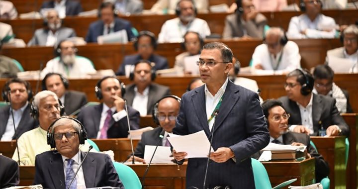 প্রথম দিনেই সংসদে উত্তাপ, বিরোধী দলের ওয়াকআউট