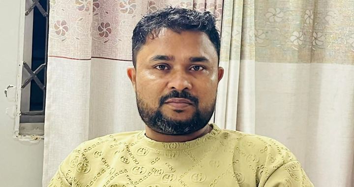 স্বেচ্ছাসেবক দলের নেতা গ্রেফতার, র‌্যাবের ওপর হামলা