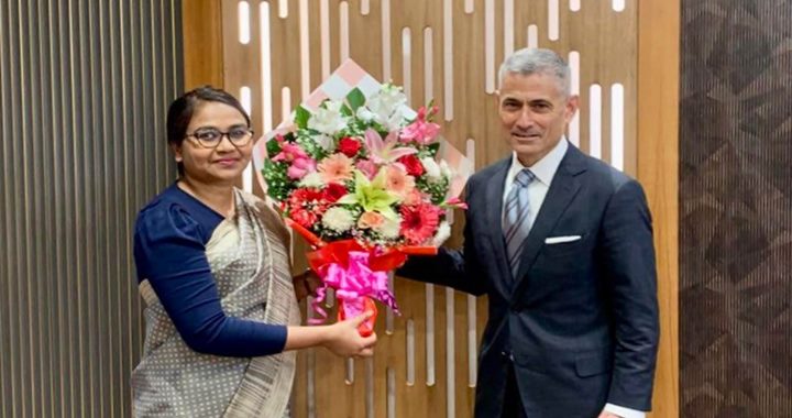 ঢাকায় মার্কিন সহকারী পররাষ্ট্রমন্ত্রী পল কাপুর