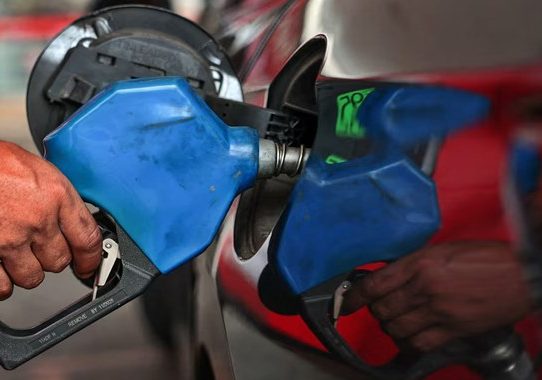 গাড়িতে ৩০ শতাংশ জ্বালানি কম নেবেন মন্ত্রী-প্রতিমন্ত্রীরা