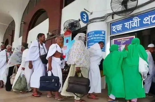 হজ ফ্লাইট শুরু ১৮ এপ্রিল