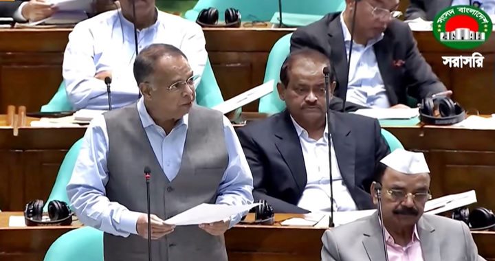 বিদ্যুৎকেন্দ্রগুলোর বকেয়া ৫২ হাজার ৩০০ কোটি টাকা