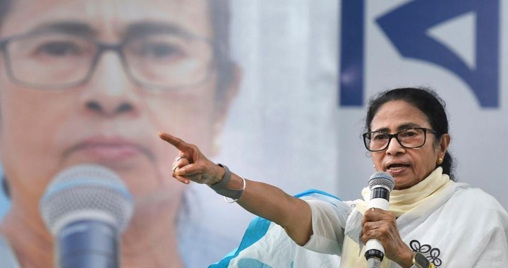 মমতার লক্ষ্য ২২৬ আসন: ইভিএম পাহারা দিতে নির্দেশ