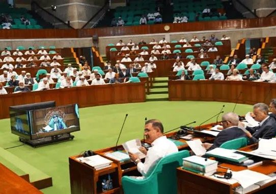 সরকারি চাকরিতে প্রবেশসীমা ৩২ বছর