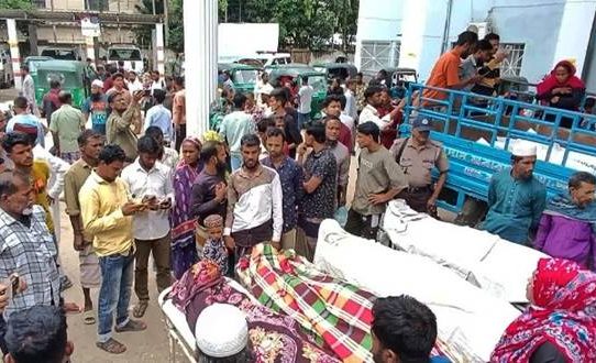 সিলেটে ট্রাক-পিকআপ সংঘর্ষ: ৮ শ্রমিক নিহত