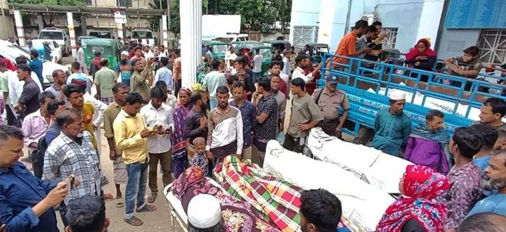সিলেটে ট্রাক-পিকআপ সংঘর্ষ: ৮ শ্রমিক নিহত