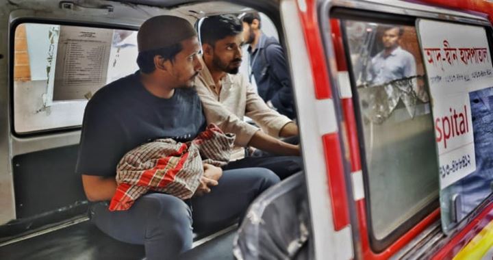 আদ-দ্বীন হাসপাতালে দুই যমজ সন্তান হারিয়ে বাকরুদ্ধ বাবা-মা