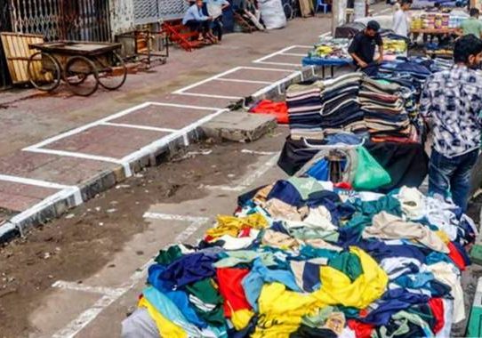 ফুটপাতে হকারদের জায়গা বরাদ্দের বৈধতা নিয়ে হাইকোর্টের রুল