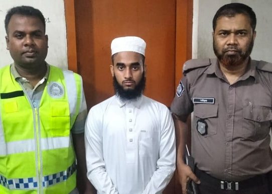 মাদ্রাসাশিক্ষার্থীকে বলাৎকার, সমকামী কিশোর গ্রেফতার