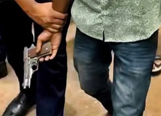 কক্সবাজারে আদালত চত্বরে স্বেচ্ছাসেবক দলের নেতা গুলিবিদ্ধ