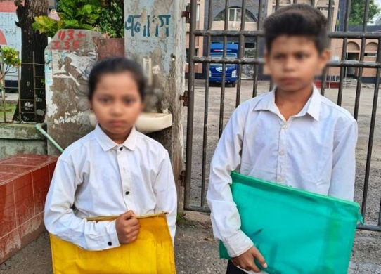 লক্ষ্মীপুরে মা কারাগারে, জেলগেটে দুই সন্তানের অপেক্ষা