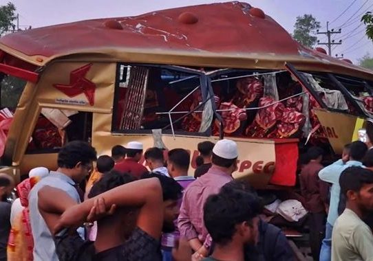 ঈদযাত্রায় সড়ক দুর্ঘটনা: নিহত ২৮১, আহত ৮৩৭