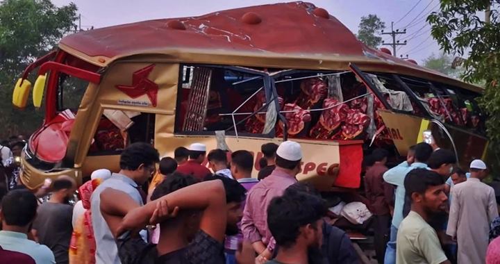 ঈদযাত্রায় সড়ক দুর্ঘটনা: নিহত ২৮১, আহত ৮৩৭
