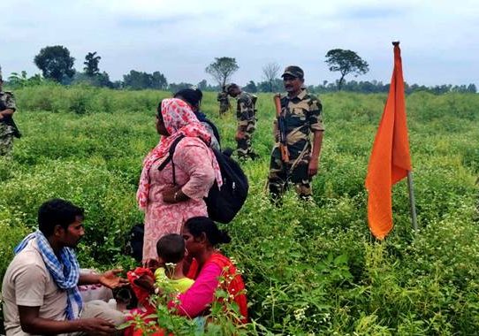 শূন্যরেখা থেকে ৩৩ জনকে ফিরিয়ে নিল বিএসএফ