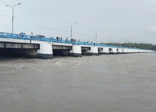 তিস্তার পানি বিপৎসীমার কাছাকাছি