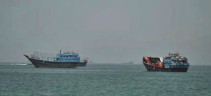 হরমুজ প্রণালিতে তেলবাহী ট্যাংকারে হামলা