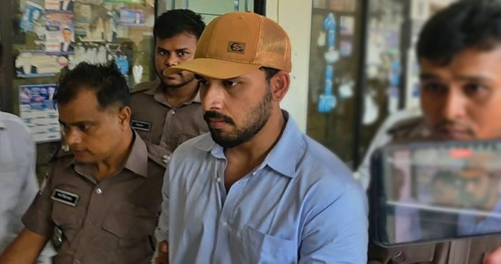 অভিনেতা জাহের আলভী কারাগারে