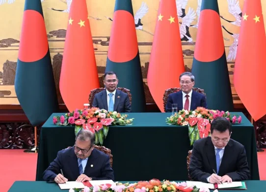 প্রধানমন্ত্রীর চীন সফরে ১৭ সমঝোতা স্মারক সই