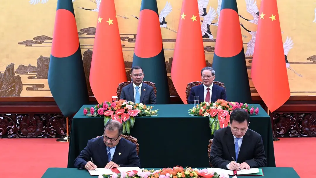 প্রধানমন্ত্রীর চীন সফরে ১৭ সমঝোতা স্মারক সই
