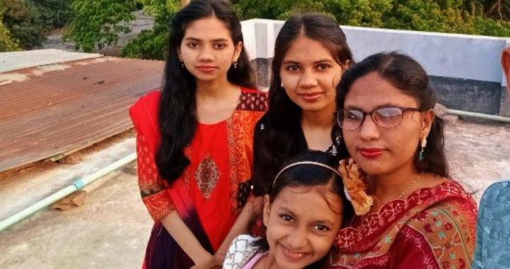 লক্ষ্মীপুরে মা-বোনসহ ঢাবি ছাত্রীকে কুপিয়ে হত্যা