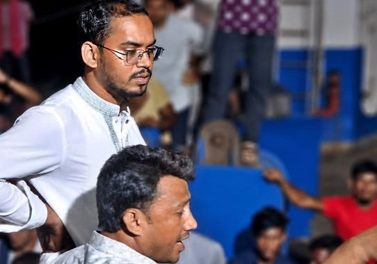 হান্নান মাসউদের জন্য দুই ঘণ্টা ফেরি আটকে ছিল