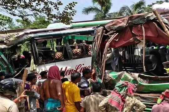 ঈদের ছুটিতে সড়ক দুর্ঘটনায় ৭৯ জনের মৃত্যু