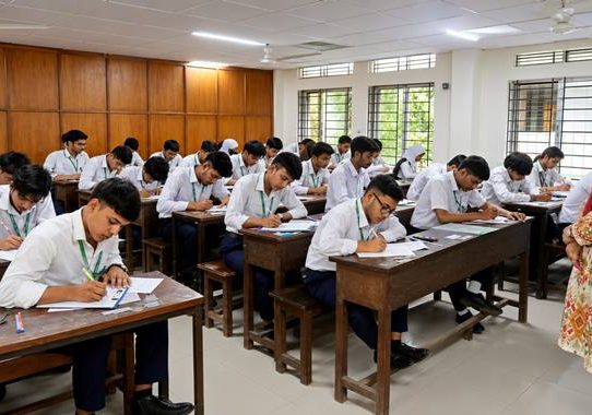 এইচএসসির প্রথম দিনে অনুপস্থিত ২৪৭৮৪ শিক্ষার্থী