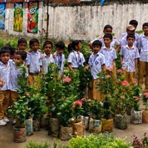 রাজধানীতে চলছে ৪০ টাকায় গাছের মেলা