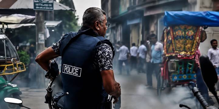 নকলের সুযোগ না থাকায় ভোলায় এইচএসসি পরীক্ষাকেন্দ্রে হামলা