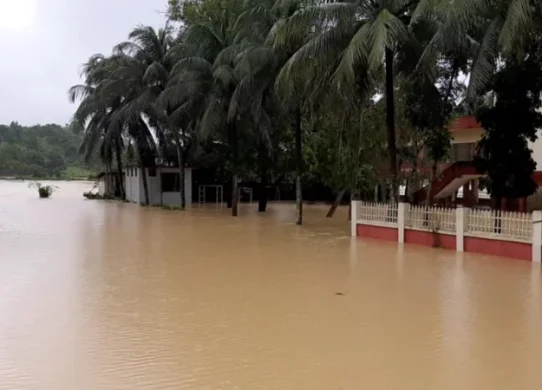 কক্সবাজারে বন্যা পরিস্থিতি আরও অবনতি
