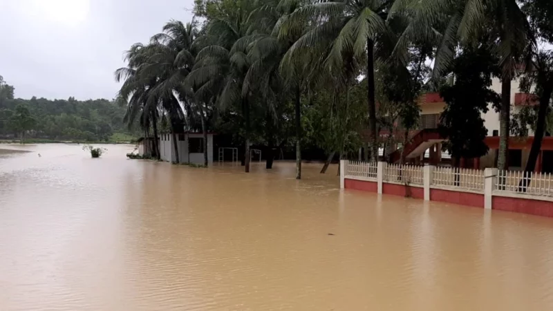 কক্সবাজারে বন্যা পরিস্থিতি আরও অবনতি