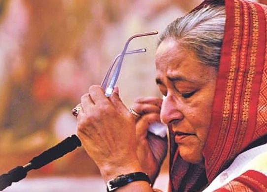 ডিসেম্বরে আত্মসমর্পণ করতে চান পলাতক শেখ হাসিনা