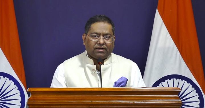 হাসিনাকে প্রত্যর্পণের অনুরোধ পরীক্ষা করছে ভারত