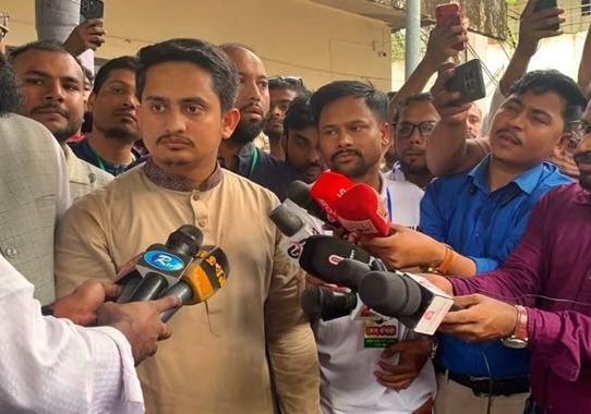 সিলেটে সারজিসকে বহনকারী গাড়িতে হামলা