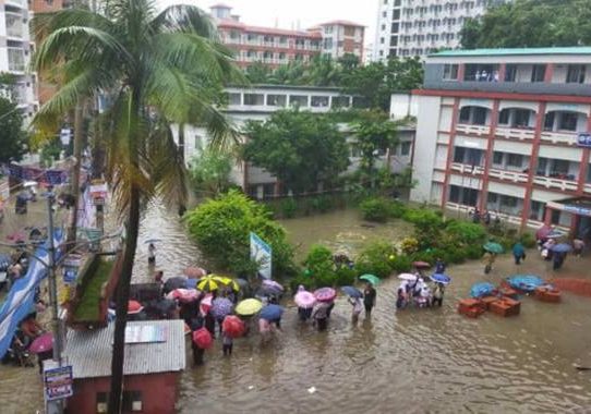 বৈরী আবহাওয়াতেও চলছে এইচএসসি পরীক্ষা
