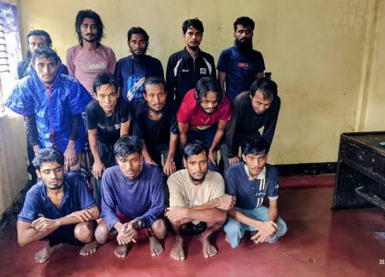 বাংলাদেশে প্রবেশের সময় রোহিঙ্গাবাহী নৌকাডুবি
