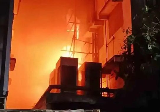 কলকাতায় হোটেলে অগ্নিকাণ্ডে বাংলাদেশিসহ ৯ মৃত্যু