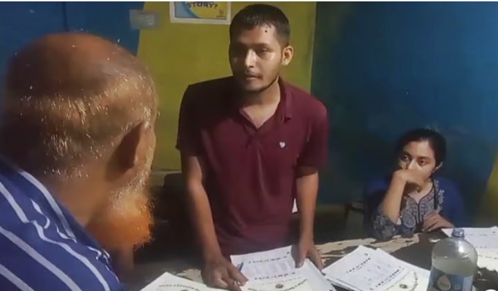 চায়ের দোকানে এইচএসসির খাতা মূল্যায়ন, শিক্ষক আটক