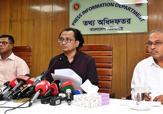 হাসিনার বক্তব্য প্রচার করলে ব্যবস্থা নেবে সরকার