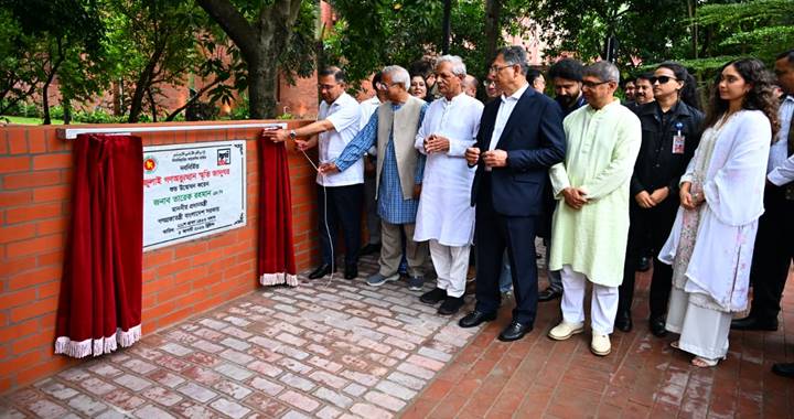 জুলাই স্মৃতি জাদুঘর উদ্বোধন করলেন প্রধানমন্ত্রী