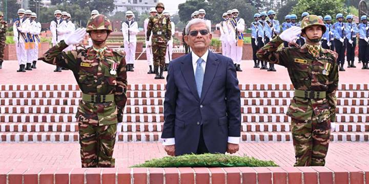 জাতীয় স্মৃতিসৌধে রাষ্ট্রপতি-মন্ত্রী-প্রতিমন্ত্রীর শ্রদ্ধা