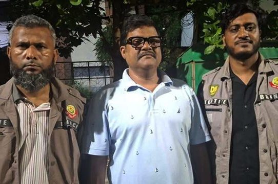 সন্দ্বীপের সাবেক এমপি মাহফুজুর রহমান গ্রেফতার