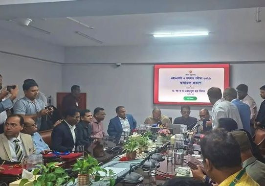 এইচএসসিতে ইংরেজি-আইসিটিতে ফেল ৩৮২০২১ জন