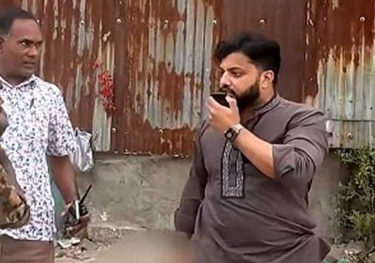 ইশরাককে পদত্যাগের নির্দেশ প্রধানমন্ত্রীর