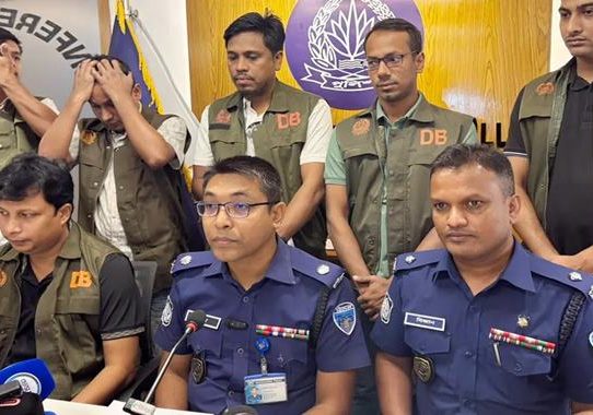 অটোরিকশাচালক সুমনই তাজমিনকে শ্বাসরোধে হত্যা করেন