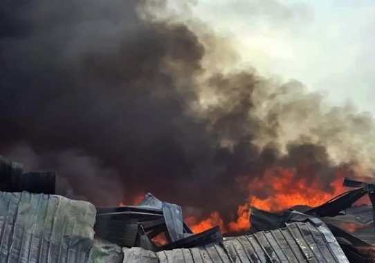 গাজীপুরে পোশাক কারখানার আগুন নিয়ন্ত্রণে